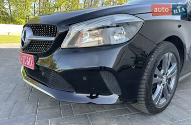Хэтчбек Mercedes-Benz A-Class 2016 в 
