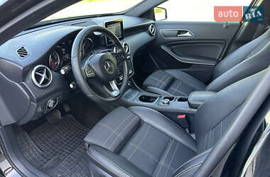 Хэтчбек Mercedes-Benz A-Class 2016 в 