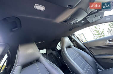Хэтчбек Mercedes-Benz A-Class 2016 в 