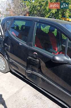 Хэтчбек Mercedes-Benz A-Class 2001 в 