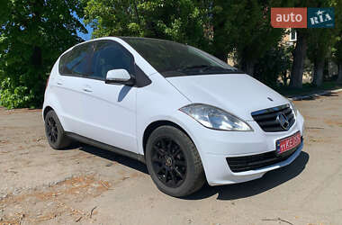 Хэтчбек Mercedes-Benz A-Class 2010 в 