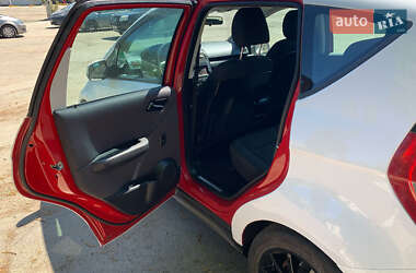 Хэтчбек Mercedes-Benz A-Class 2010 в 