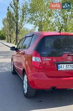 Хэтчбек Mercedes-Benz A-Class 2011 в 