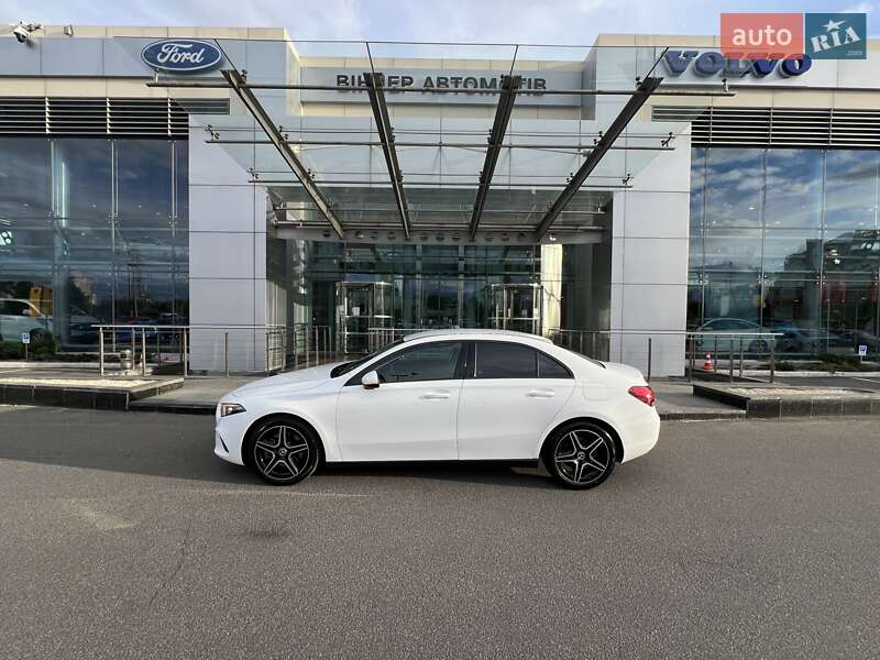Седан Mercedes-Benz A-Class 2019 в Киеве