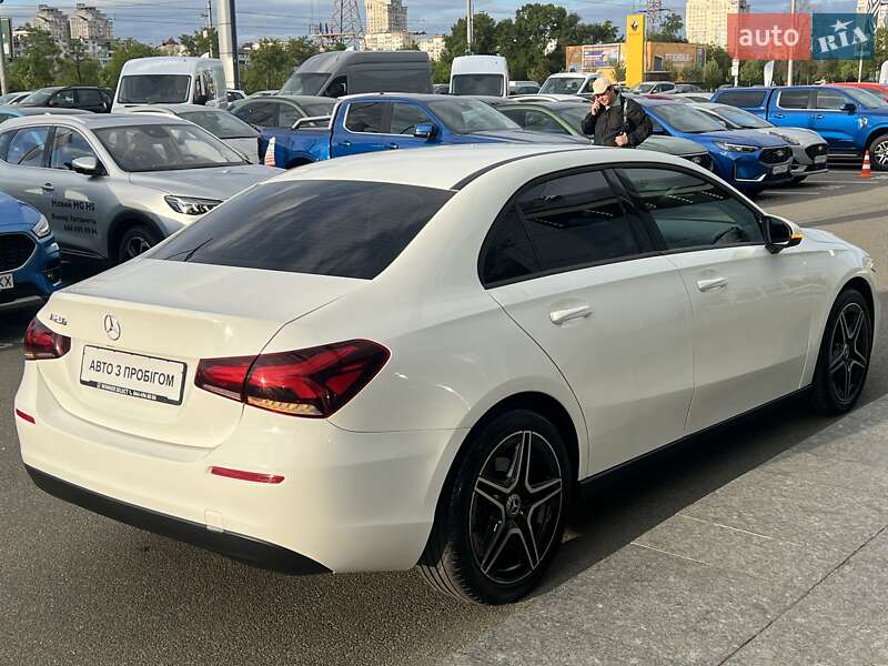 Седан Mercedes-Benz A-Class 2019 в Киеве