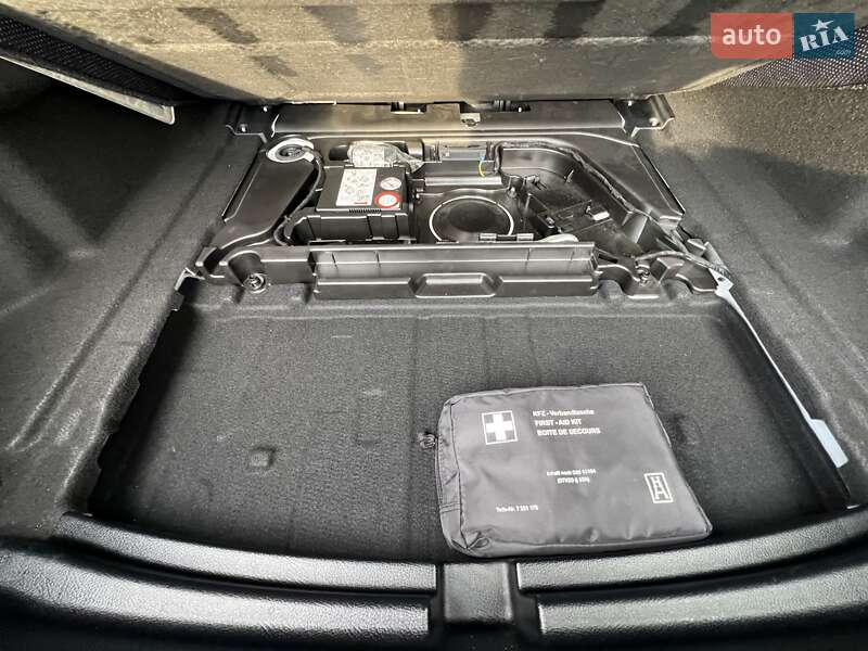 Седан Mercedes-Benz A-Class 2019 в Киеве