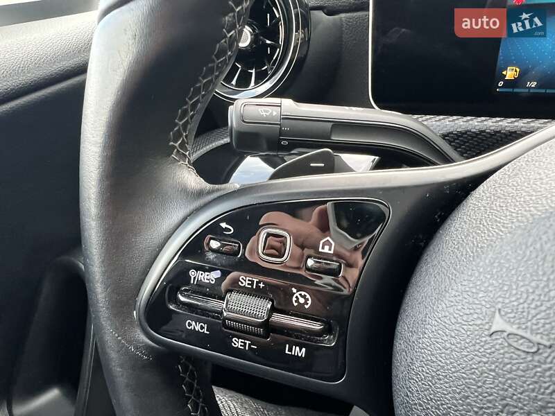 Седан Mercedes-Benz A-Class 2019 в Киеве