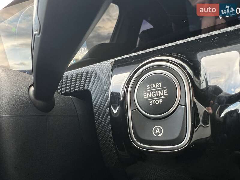Седан Mercedes-Benz A-Class 2019 в Киеве