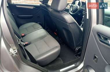 Хэтчбек Mercedes-Benz A-Class 2011 в 