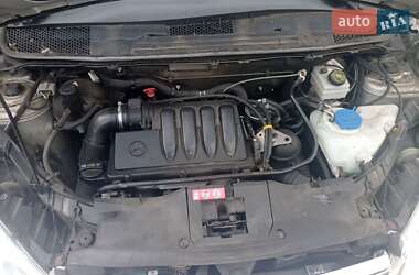 Хэтчбек Mercedes-Benz A-Class 2011 в 