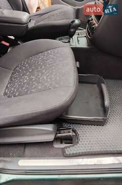 Хэтчбек Mercedes-Benz A-Class 2002 в 