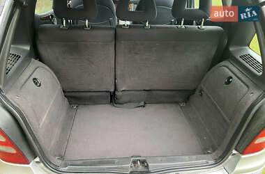 Хетчбек Mercedes-Benz A-Class 2003 в 