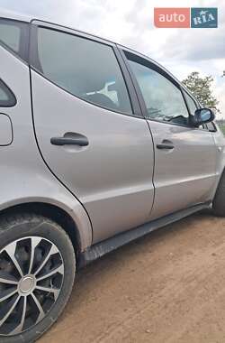Хетчбек Mercedes-Benz A-Class 1999 в 