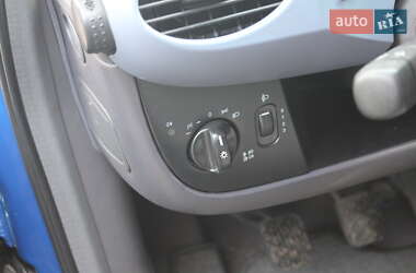 Хэтчбек Mercedes-Benz A-Class 2000 в 