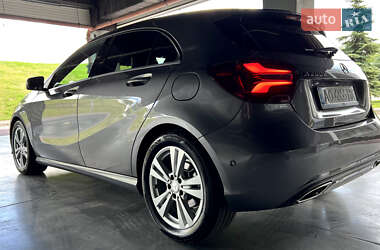 Хетчбек Mercedes-Benz A-Class 2017 в 