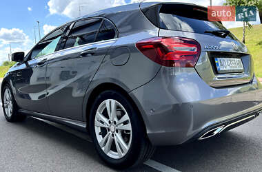 Хетчбек Mercedes-Benz A-Class 2017 в 