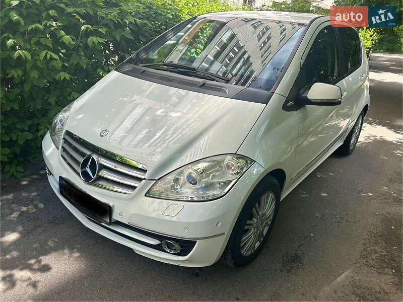 Хетчбек Mercedes-Benz A-Class 2011 в Вишневому