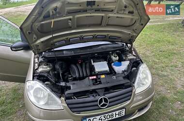 Хэтчбек Mercedes-Benz A-Class 2005 в 