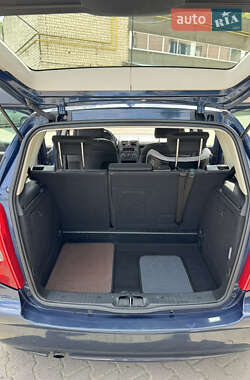 Хэтчбек Mercedes-Benz A-Class 2005 в 
