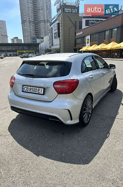 Хэтчбек Mercedes-Benz A-Class 2013 в 