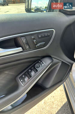Хэтчбек Mercedes-Benz A-Class 2013 в 