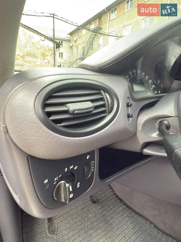 Хетчбек Mercedes-Benz A-Class 2002 в Чернівцях