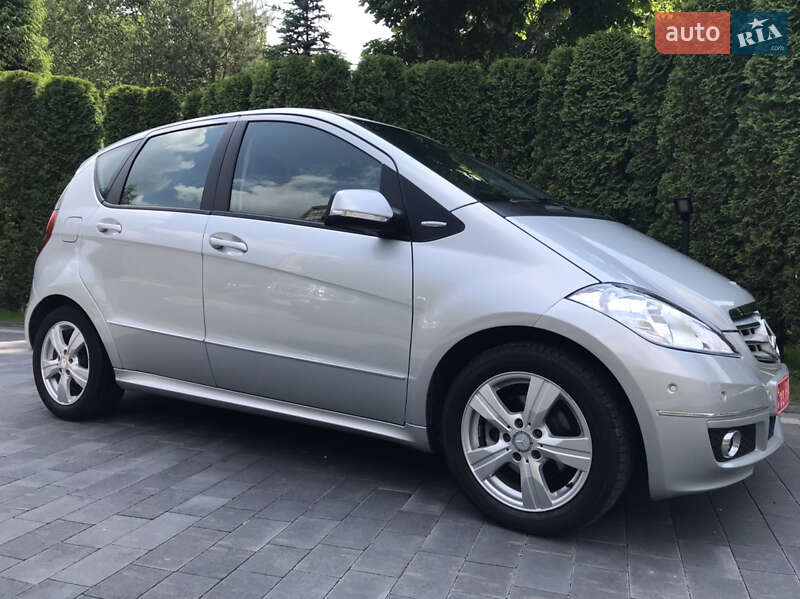 Хэтчбек Mercedes-Benz A-Class 2010 в Луцке