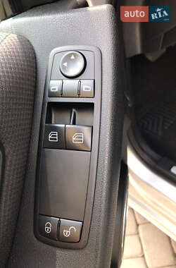 Хетчбек Mercedes-Benz A-Class 2010 в 