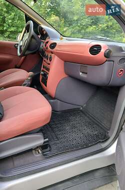 Хэтчбек Mercedes-Benz A-Class 2000 в 