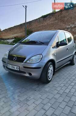 Хэтчбек Mercedes-Benz A-Class 2000 в 