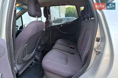 Хэтчбек Mercedes-Benz A-Class 2001 в 