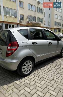 Хэтчбек Mercedes-Benz A-Class 2005 в 