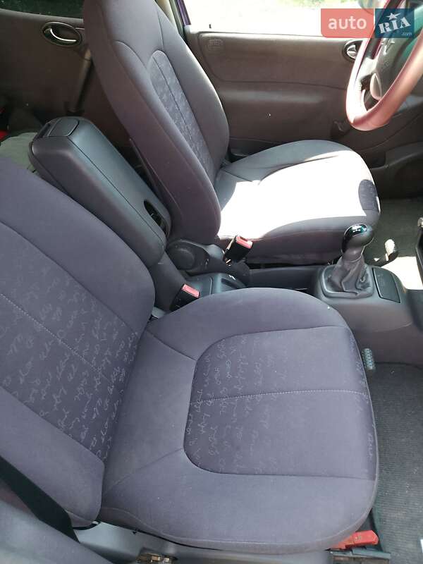 Хэтчбек Mercedes-Benz A-Class 2000 в Самборе