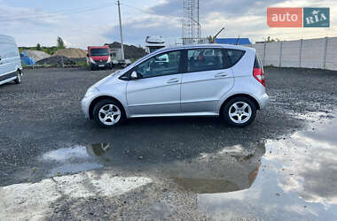 Хэтчбек Mercedes-Benz A-Class 2011 в 