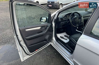 Хэтчбек Mercedes-Benz A-Class 2011 в 