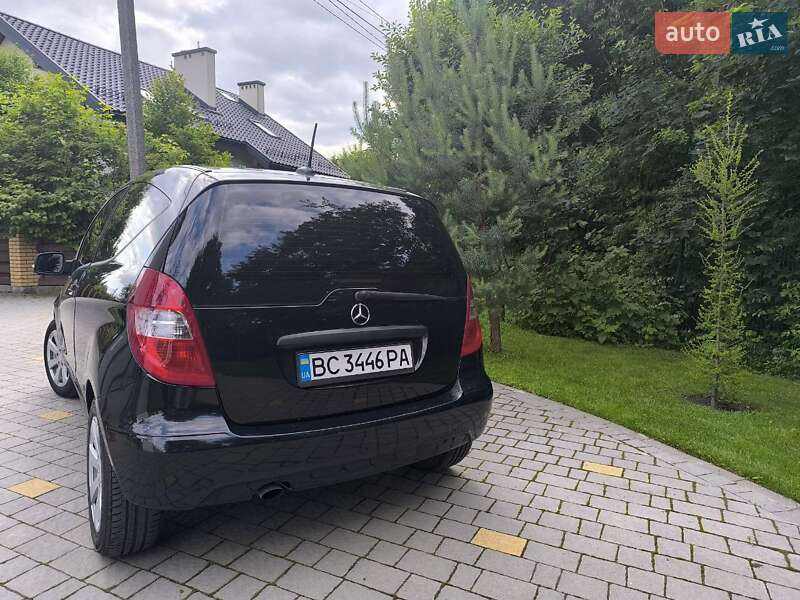 Купе Mercedes-Benz A-Class 2010 в Львове