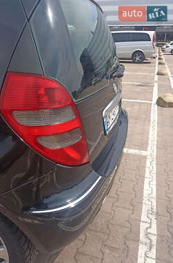 Хэтчбек Mercedes-Benz A-Class 2005 в 