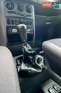 Хэтчбек Mercedes-Benz A-Class 2001 в 