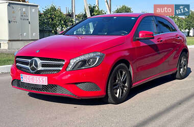 Хэтчбек Mercedes-Benz A-Class 2014 в 