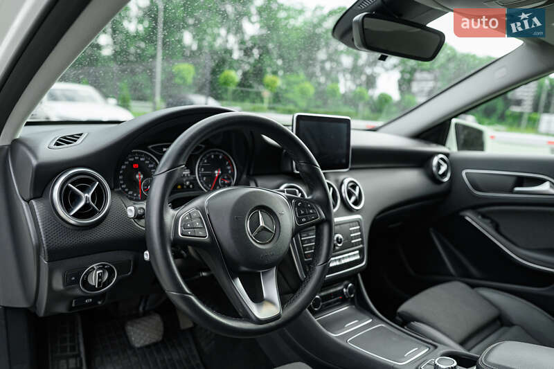 Хэтчбек Mercedes-Benz A-Class 2016 в Львове