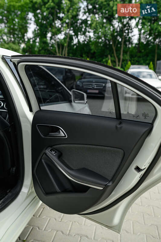Хэтчбек Mercedes-Benz A-Class 2016 в Львове