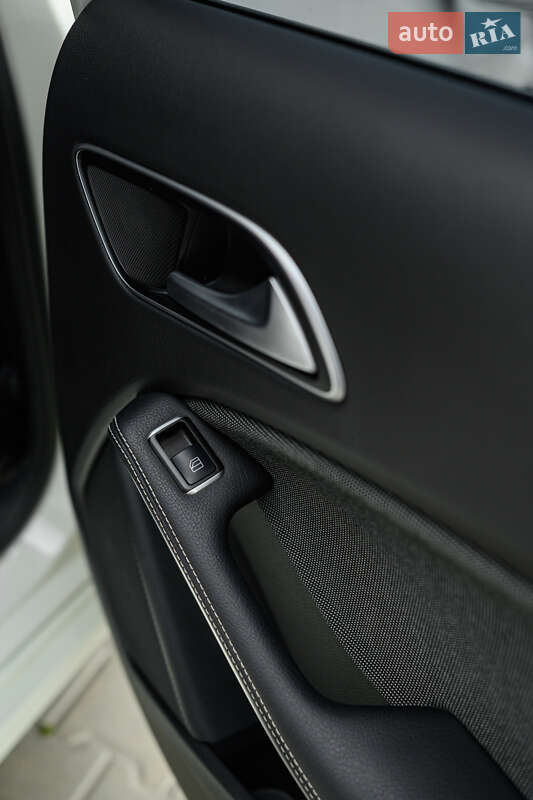 Хэтчбек Mercedes-Benz A-Class 2016 в Львове