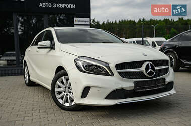 Хэтчбек Mercedes-Benz A-Class 2016 в 