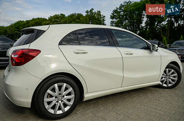 Хэтчбек Mercedes-Benz A-Class 2016 в 