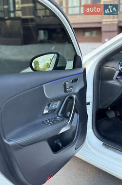 Хэтчбек Mercedes-Benz A-Class 2020 в 