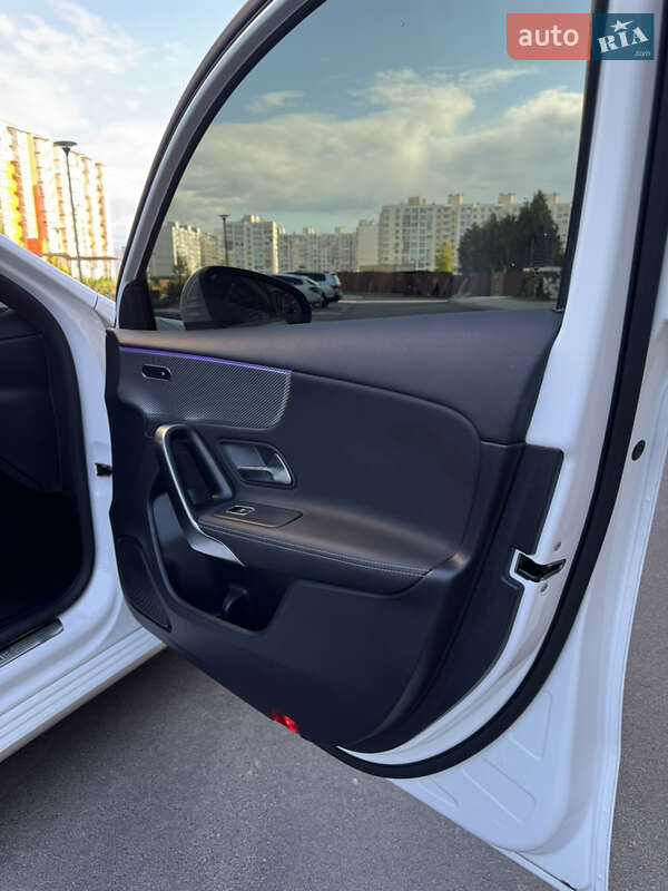 Хетчбек Mercedes-Benz A-Class 2020 в Києві фото 27 Хетчбек Mercedes-Benz A-Class 2020 в Києві