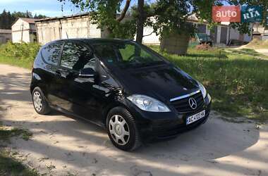 Хэтчбек Mercedes-Benz A-Class 2010 в 