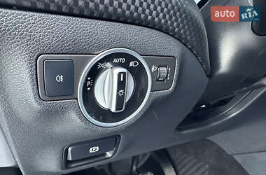 Хетчбек Mercedes-Benz A-Class 2016 в 
