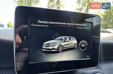 Хетчбек Mercedes-Benz A-Class 2016 в 