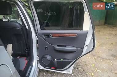 Хэтчбек Mercedes-Benz A-Class 2009 в 